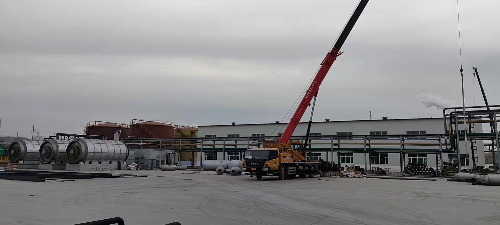 6臺煤焦油渣回收處理設備安裝完成等待試車